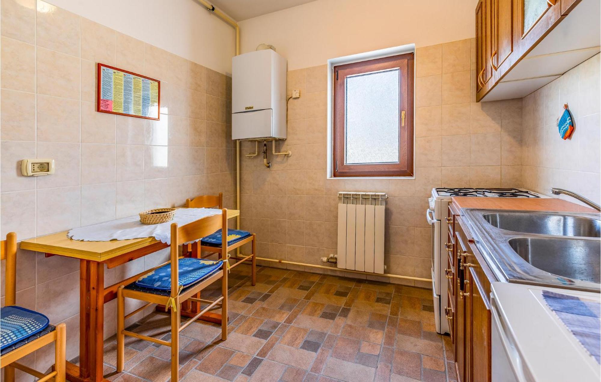 Gorgeous Apartment In Pula With Kitchen Exteriör bild