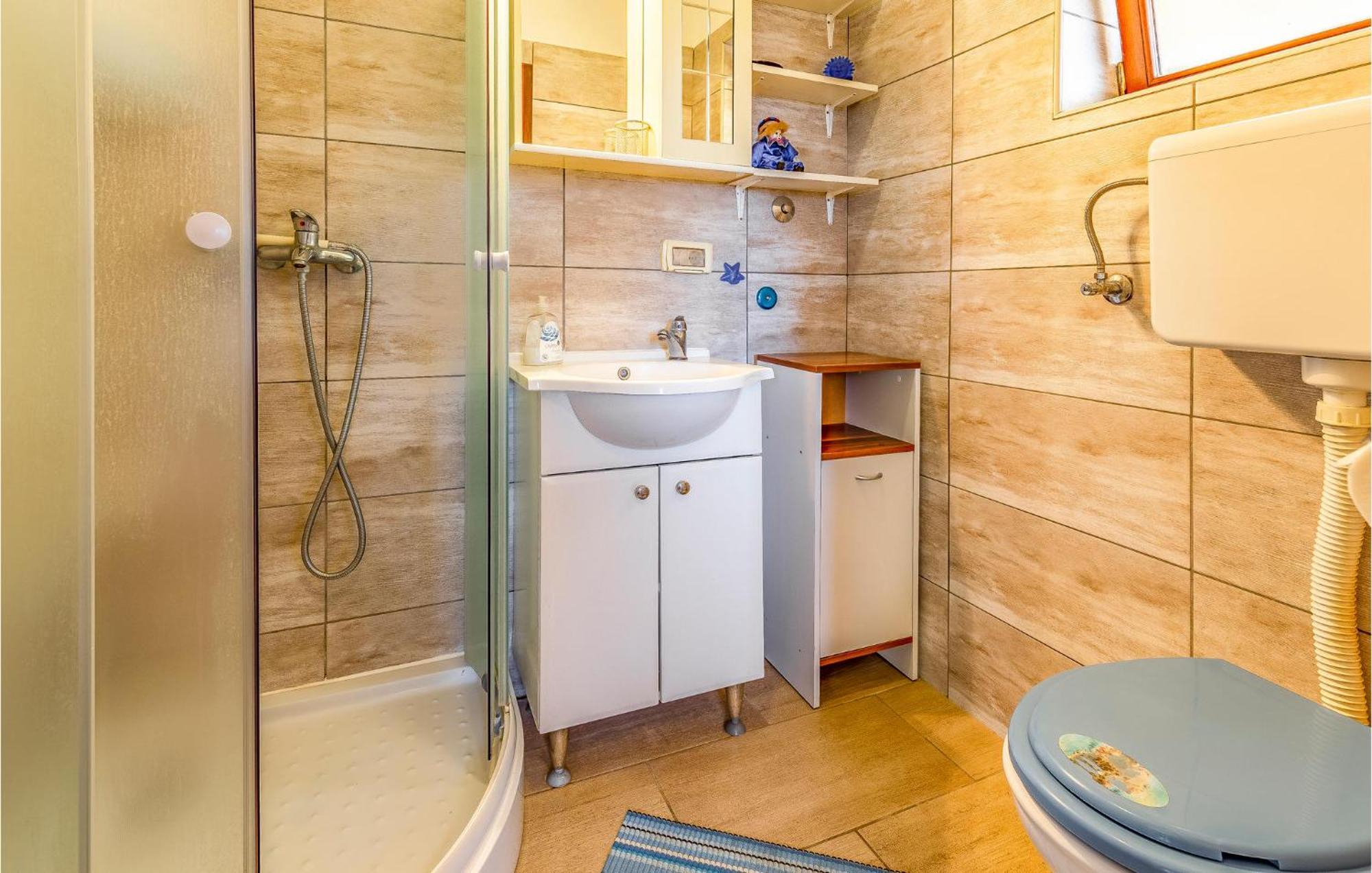 Gorgeous Apartment In Pula With Kitchen Exteriör bild