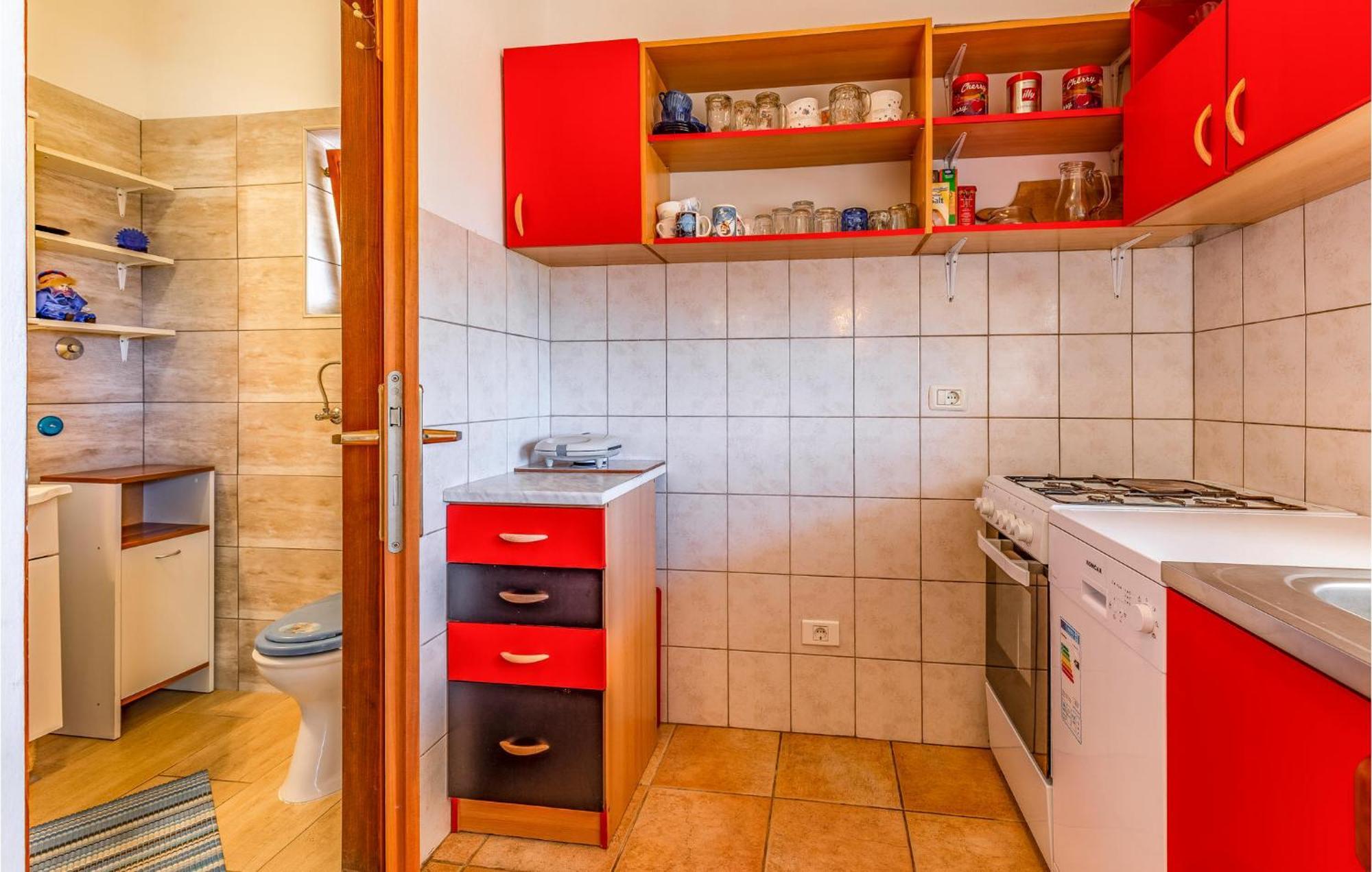 Gorgeous Apartment In Pula With Kitchen Exteriör bild